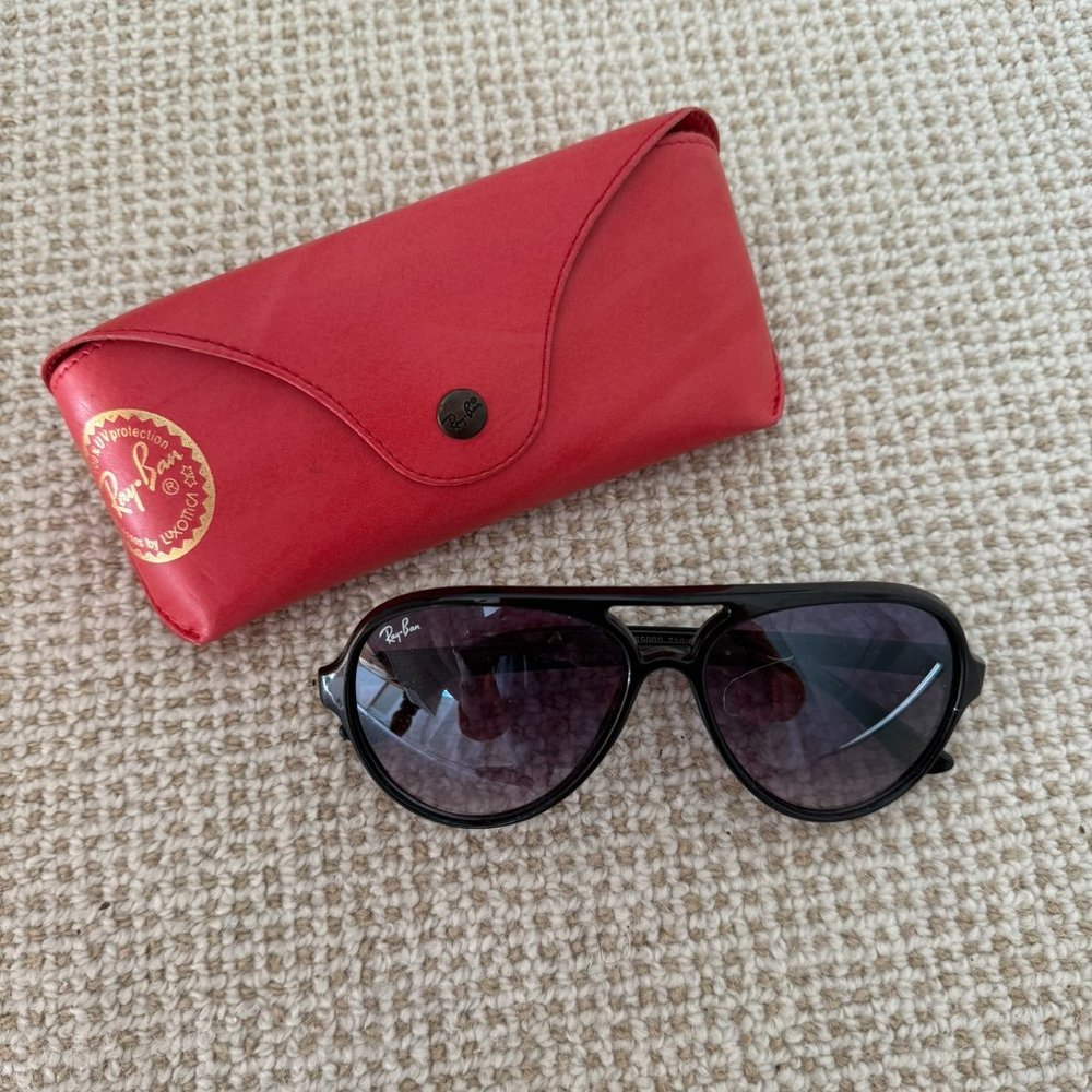 *SOLD* Ray-Ban RB4125 Iconic Cats 5000 59MM Aviator Sunglasses